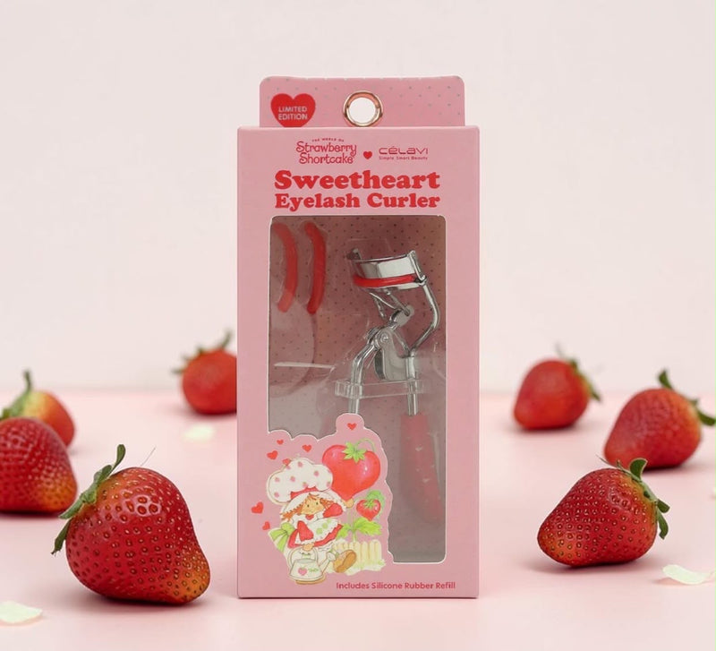 Load image into Gallery viewer, Eyes-Celavi Strawberry Shortcake Red Eyelash Curler SS45951 ($2.50 each, 6pc bundle)
